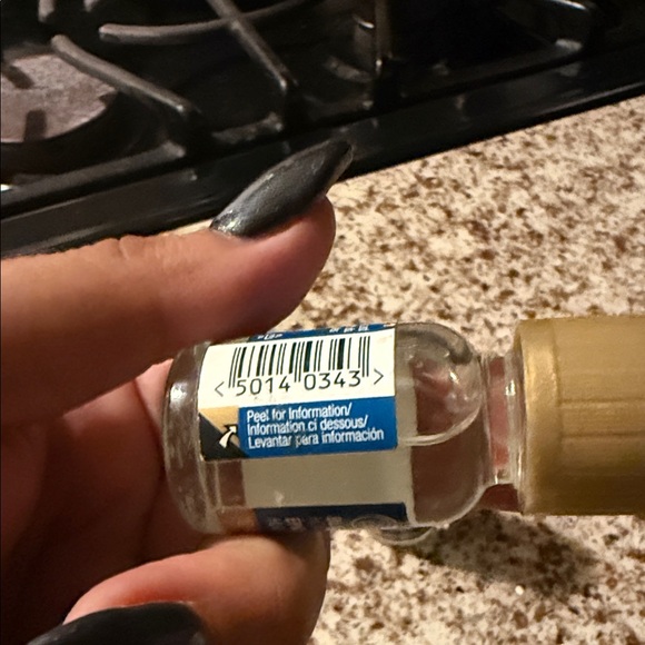 5/$25 The Body Shop Blue Spruce Oil Duo with Gold Caps - Picture 4 of 4